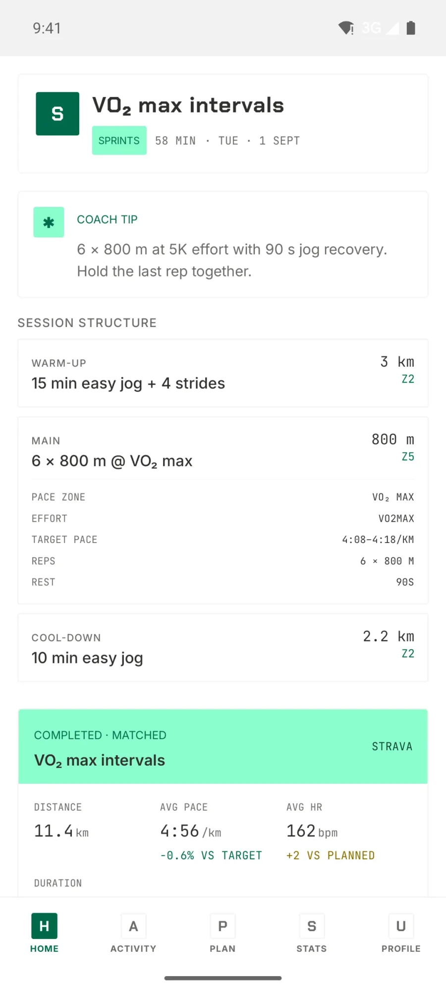 TrainPlan session detail screen showing warm-up, main set and cool-down with target paces and heart-rate zones