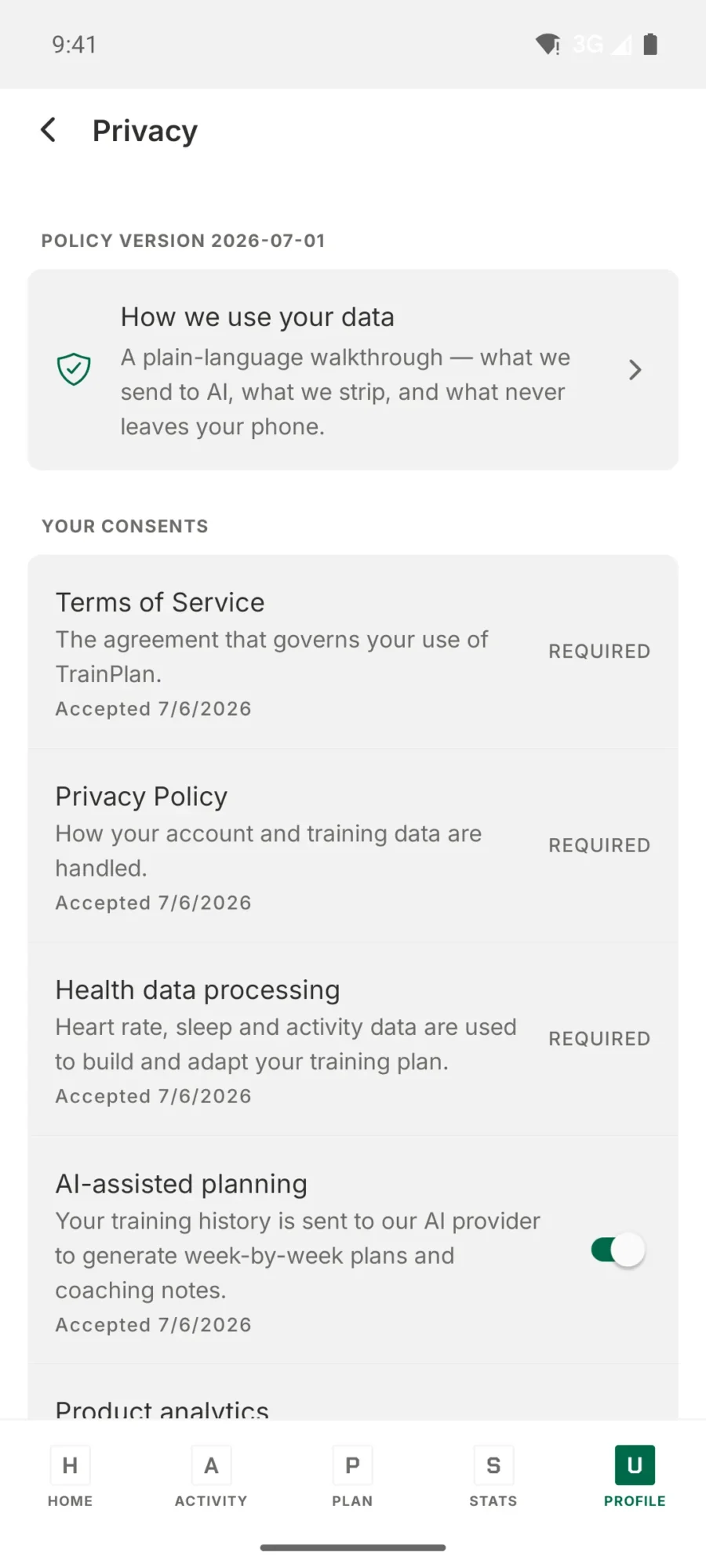TrainPlan privacy screen listing terms, privacy policy, health data processing and AI-assisted planning consents with accepted dates